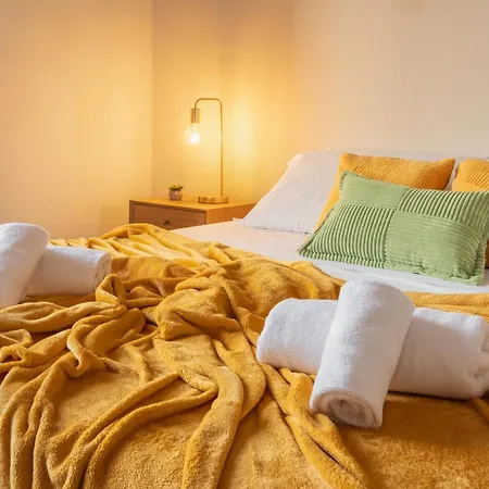 Panoramic View, 2 Bedrooms With King Beds, Free Parking - La Dolce Vista