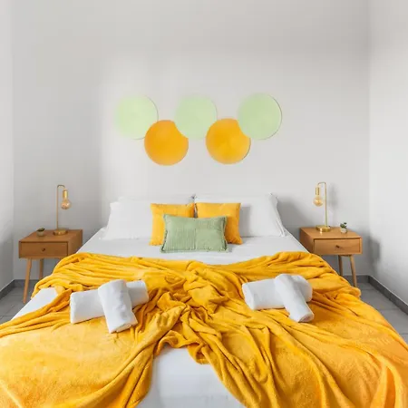 Panoramic View, 2 Bedrooms With King Beds, Free Parking - La Dolce Vista Appartamento Alba (Piedmont)