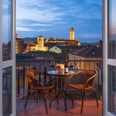 Panoramic View, 2 Bedrooms With King Beds, Free Parking - La Dolce Vista Appartamento
