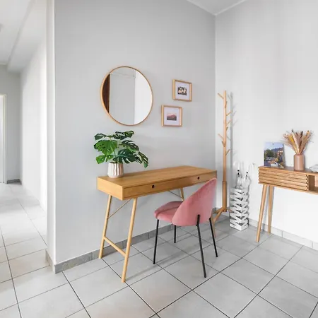 Panoramic View, 2 Bedrooms With King Beds, Free Parking - La Dolce Vista * Alba (Piedmont)